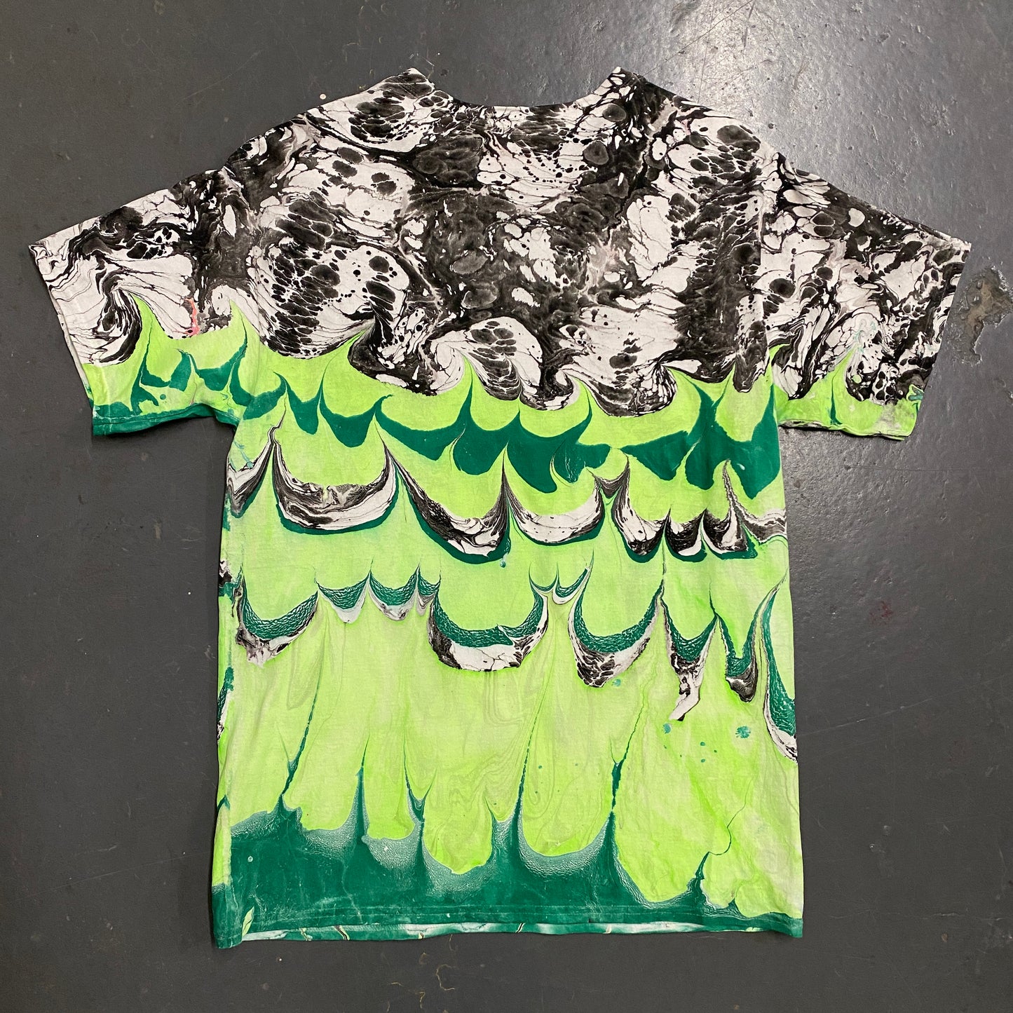 Flames T size L